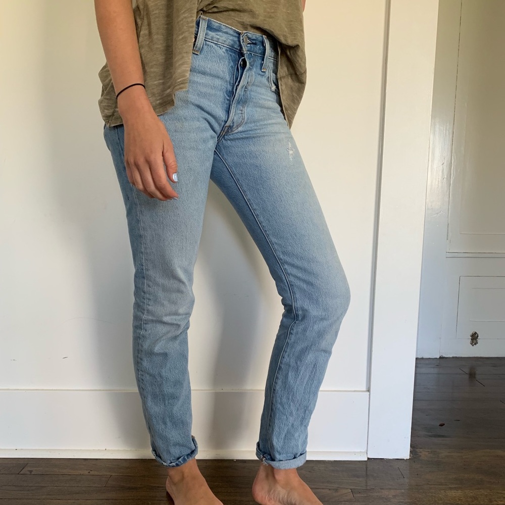 Levi’s 501 mid rise jeans